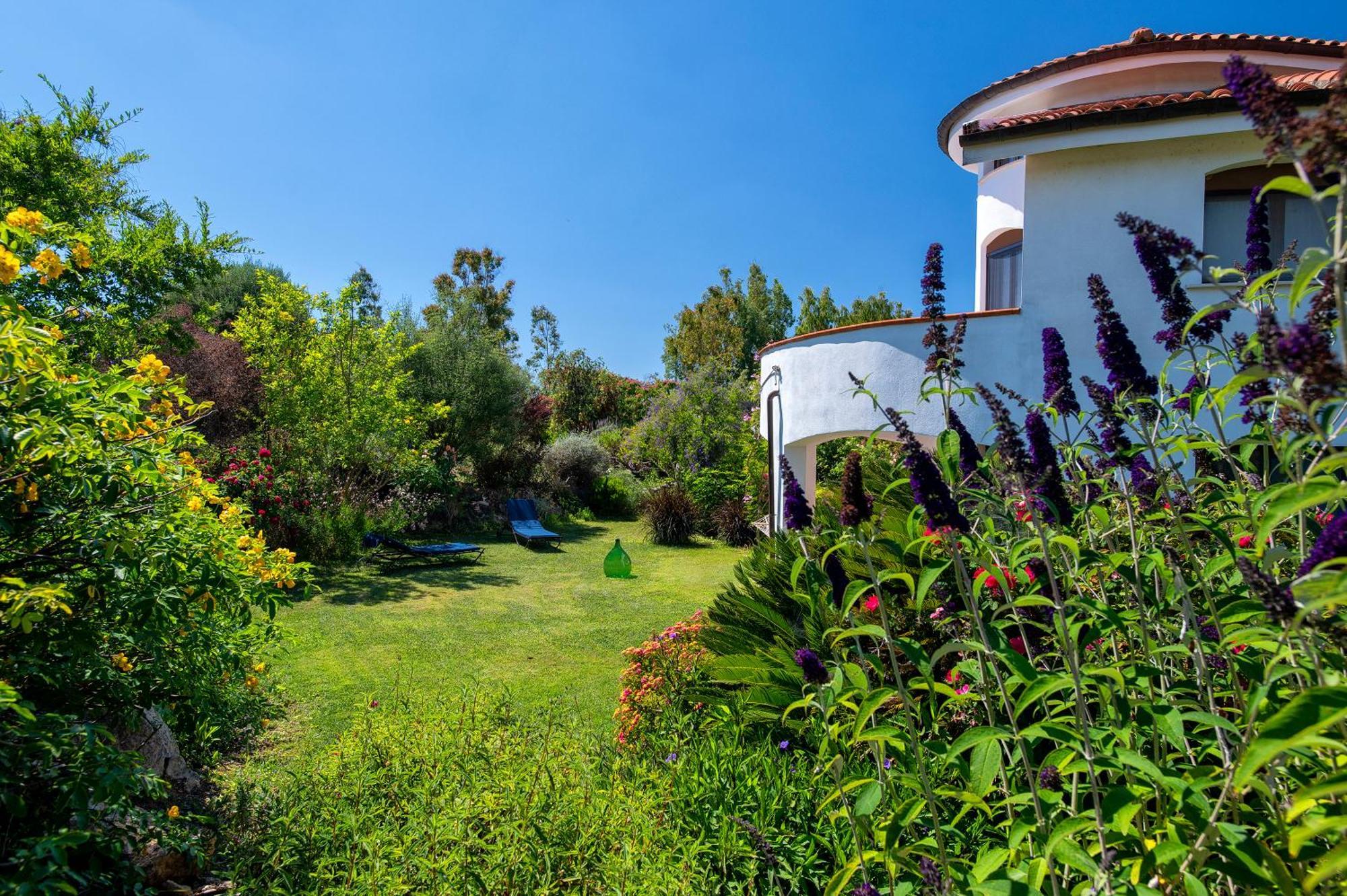 Sardinia Re - Villa Fioretta Flowers Apartments 奥尔梅多 外观 照片