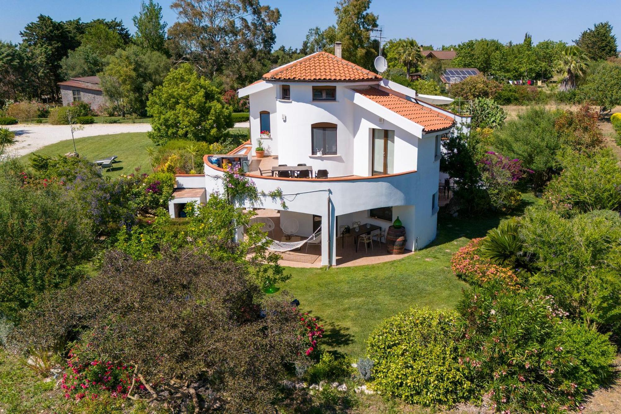 Sardinia Re - Villa Fioretta Flowers Apartments 奥尔梅多 外观 照片