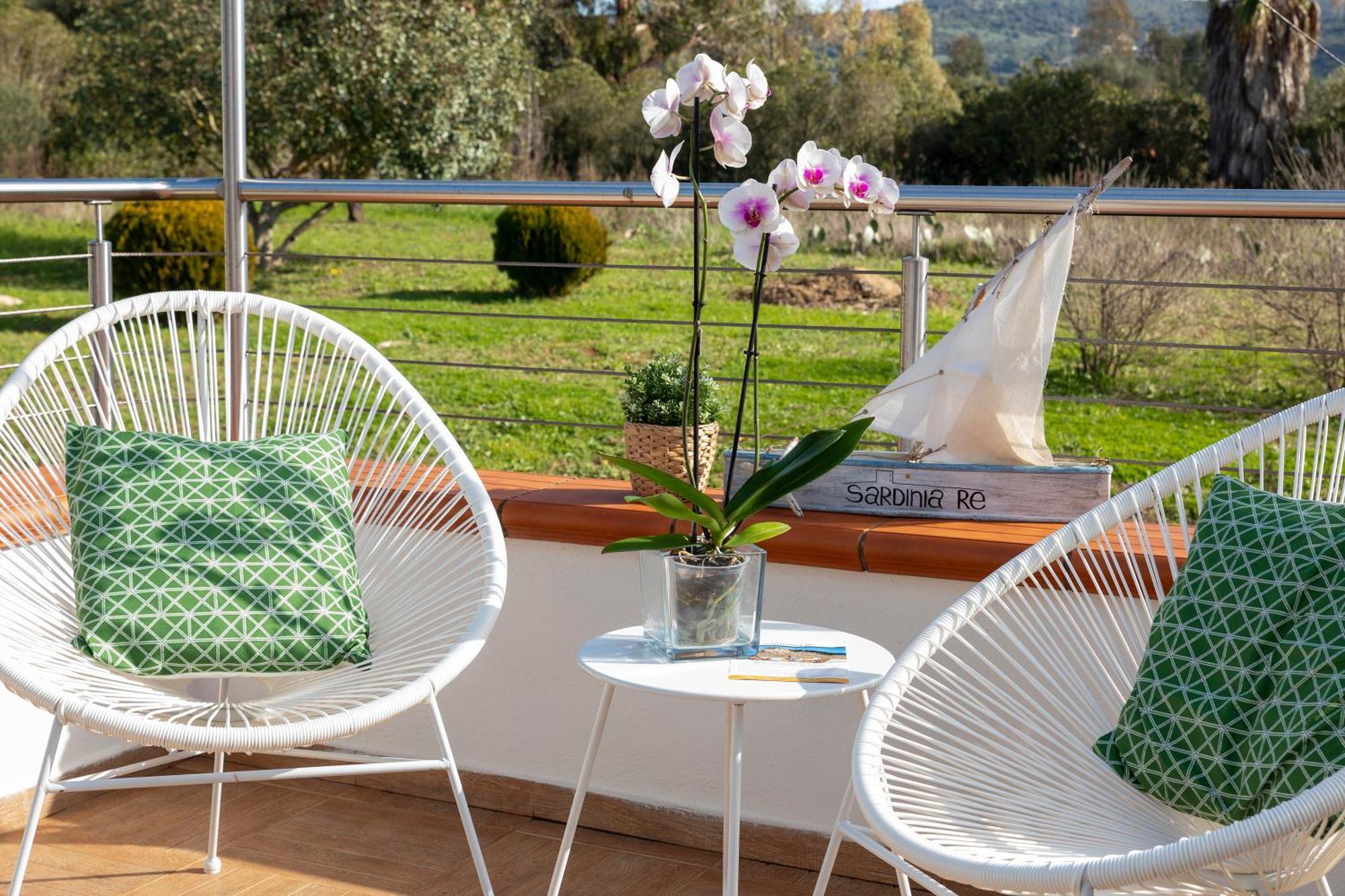 Sardinia Re - Villa Fioretta Flowers Apartments 奥尔梅多 外观 照片